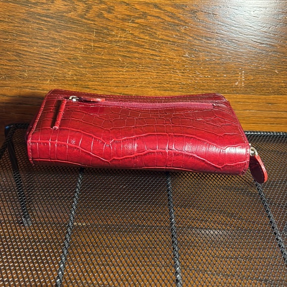 RED CROC EMBOSSED WALLET - Picture 3 of 13